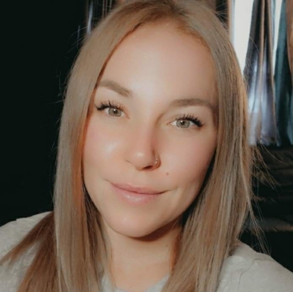 Meet your Posher, Sadie - Picture 2 of 3